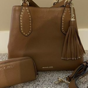 Michael Kors Brooklyn Leather Tote bag and wallet